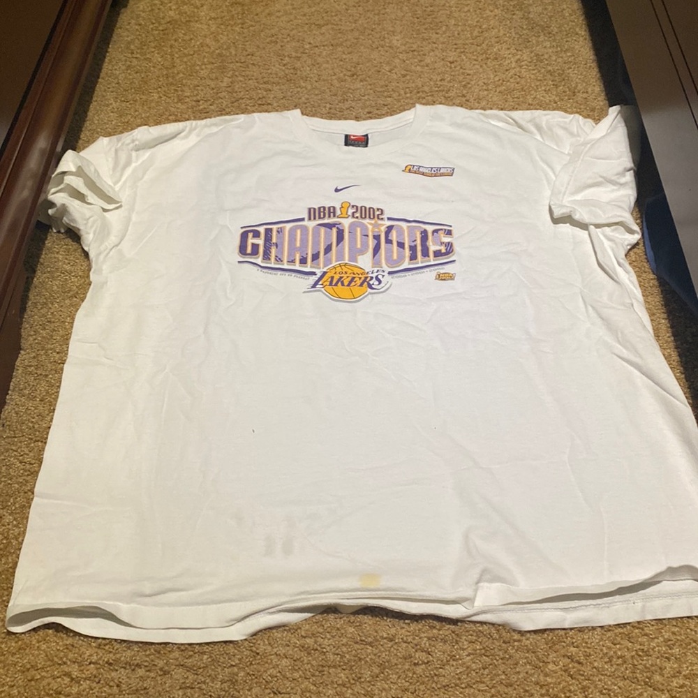 Vintage Lakers tee 2002